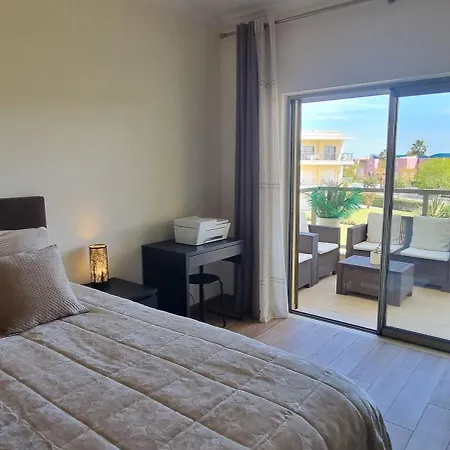 Appartement Et Chaleureux Avec Terrasse Vue Piscine à 2 Pas De La Marina Albufeira