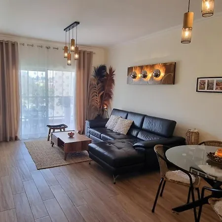 Et Chaleureux Avec Terrasse Vue Piscine A 2 Pas De La Marina Apartamento