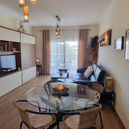 Et Chaleureux Avec Terrasse Vue Piscine à 2 Pas De La Marina Appartement