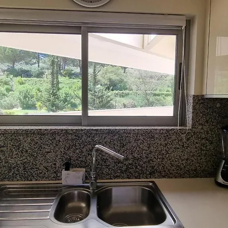 Appartement Et Chaleureux Avec Terrasse Vue Piscine à 2 Pas De La Marina