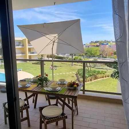 Appartement Et Chaleureux Avec Terrasse Vue Piscine à 2 Pas De La Marina
